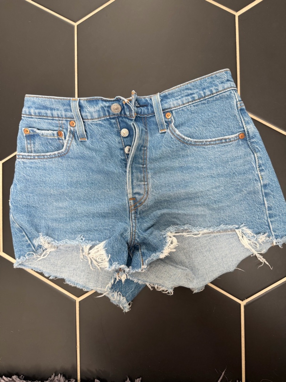 Levi's Women 501 Original Shorts, Size 27